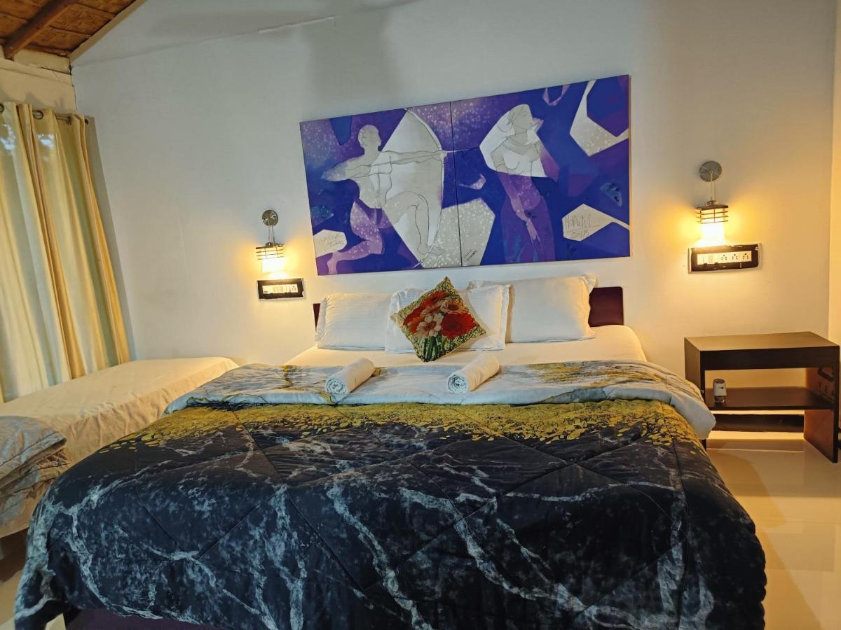 Lotus Riya Home Stay Hampi Eksteriør billede
