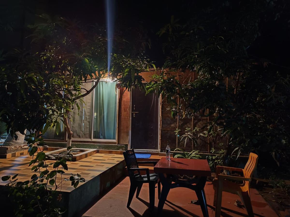 Lotus Riya Home Stay Hampi Eksteriør billede